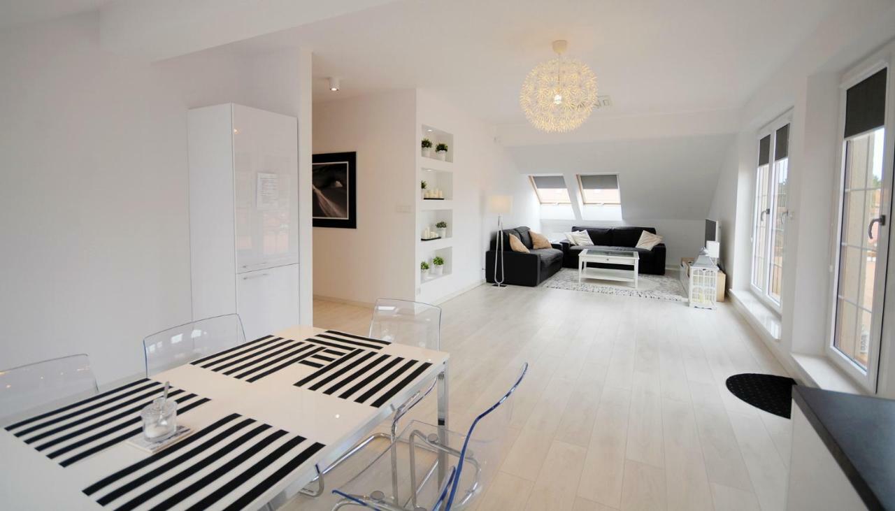 Apartament Z Tarasem Plaza 22 ロゴボ エクステリア 写真