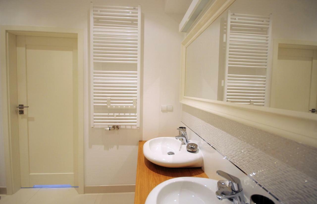 Apartament Z Tarasem Plaza 22 ロゴボ エクステリア 写真